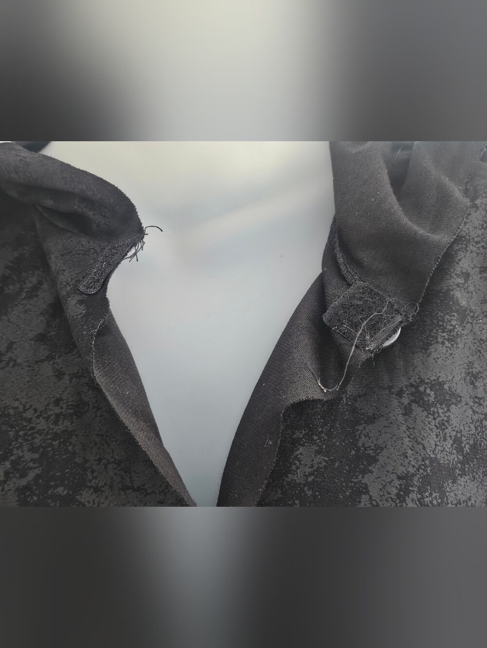 Spirit Halloween Long Black Cloak Robe - Unisex - Picture 3 of 8